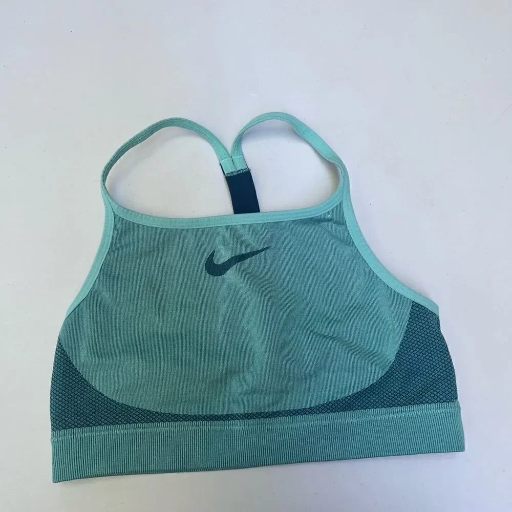 NIKE Girl's Seamless Bra size L